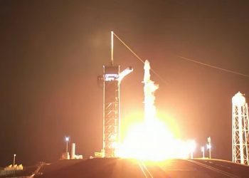 Nueva tripulación viaja a Estación Espacial Internacional