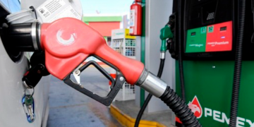 Alerta por la gasolina y la deuda: El duro pronóstico del IMEF para la economía en México