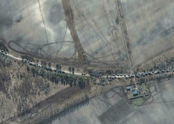 EU alerta de un nuevo convoy ruso que se dirige hacia el este de Ucrania