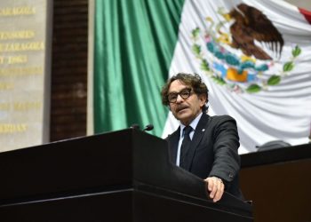 Gabriel Quadri se disculpa por mensajes transfóbicos