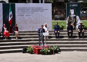 Sor Juana Inés de la Cruz ya se encuentra en la Rotonda de las Personas Ilustres