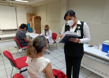 Llama IMSS a vacunarse contra COVID 19 para prevenir cuadros graves de la enfermedad