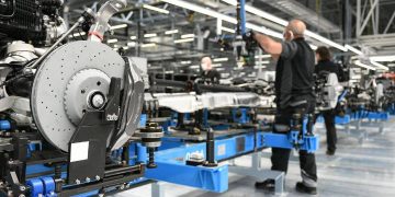 La producción industrial en EU subió un 0,9 % en marzo