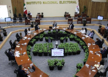 Nuevas medidas contra Claudia Sheinbaum y otros funcionarios emite el INE
