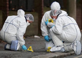 España envía a Ucrania 29 médicos forenses y 10 técnicos de autopsias