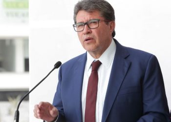 Advierte Ricardo Monreal parálisis legislativa si no se negocia con la oposición