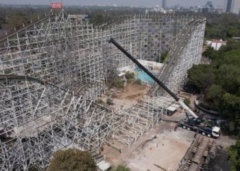 La Montaña Rusa de la Feria de Chapultepec es desmantelada