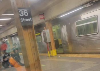 Al menos 16 personas resultaron heridas durante tiroteo en Metro de Nueva York