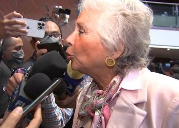 Con marihuaton a las afueras del senado y en el día internacional del cannabis, Olga Sánchez Cordero afirma que México está rezagado en su regulación
