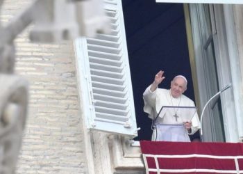 El Papa Francisco pide en su mensaje de Pascua que los países escuchen el grito de paz