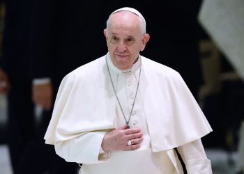 Papa Francisco confirma posibilidad de viajar a Kiev
