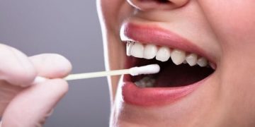 Unas proteínas de la saliva podrían ayudar a predecir el COVID grave