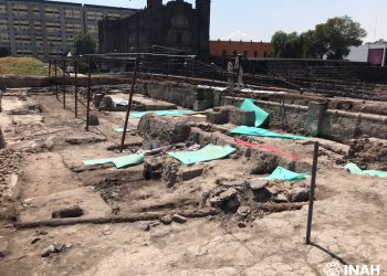 Colapsa cubierta temporal en la Zona Arqueológica de Tlatelolco por fuertes lluvias