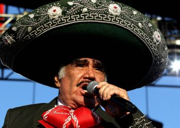 Vicente Fernández gana un Grammy póstumo por el álbum “A Mis 80’s”