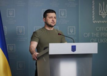 Zelenski acusa a Rusia de genocidio