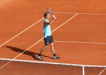 Alexander Zverev no da opción a Carreño en Montecarlo