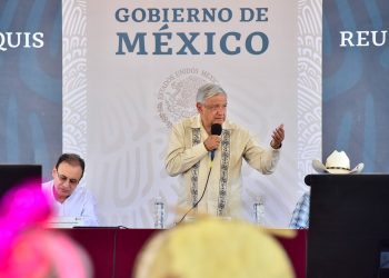 López Obrador se compromete a devolver 30 mil hectáreas a pueblo yaqui