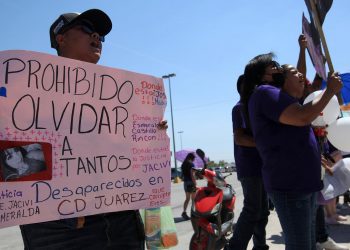 Familiares y amigos de Esmeralda Castillo desaparecida hace 13 años, protestan en Ciudad Juárez