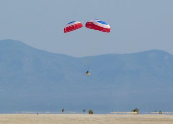 La nave no tripulada Starliner aterriza en el desierto de Nuevo México