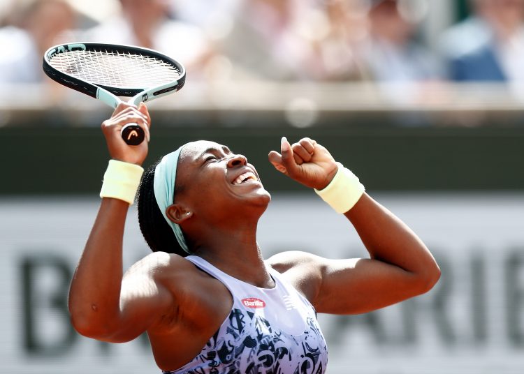 Paris (France), 31/05/2022.- Coco Gauff of the USA reacts after winning against Sloane Stephens of the USA in their womenís quarterfinal match during the French Open tennis tournament at Roland ?Garros in Paris, France, 31 May 2022. (Tenis, Abierto, Abierto, Francia, Estados Unidos) EFE/EPA/MOHAMMED BADRA