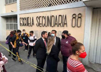 Alumno de secundaria en CDMX amenaza con llevar pistola y matar a compañeros