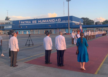 López Obrador aterriza en Cuba como parte de su gira de trabajo