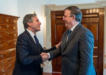 El secretario de Estado de EU, Antony Blinken, da positivo a COVID-19