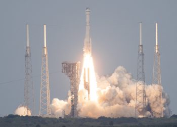 Despega con éxito la cápsula no tripulada Starliner hacia la EEI