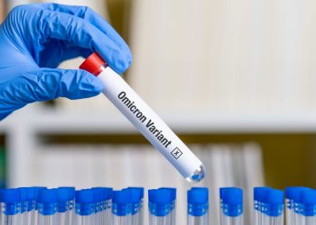 Contagio de ómicron y vacunas podría generar inmunidad ante variantes: estudio