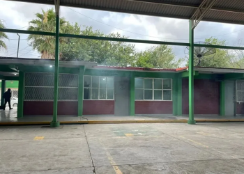 Suspenden clases en secundaria de Nuevo León por casos de COVID-19