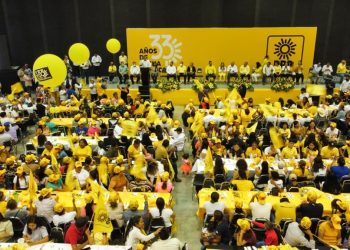 Hay PRD para rato; celebran 33 años de fundación; Adriana Díaz