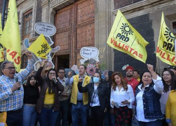Madres y padres de familia le exigen a la SEP respetar la orden judicial para la permanencia de las Escuela de Tiempo Completo