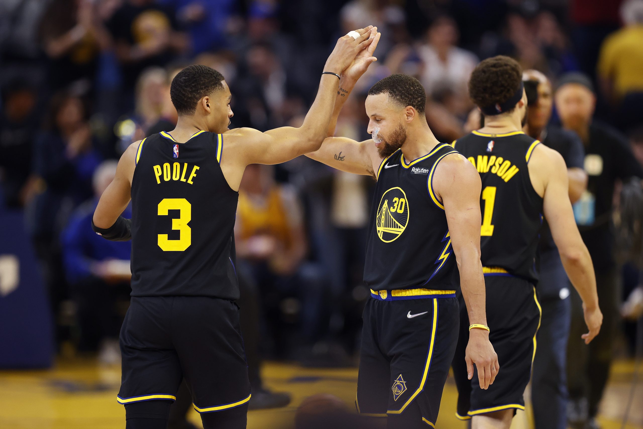 Golden State gana en un final dramático - Enfoque Noticias