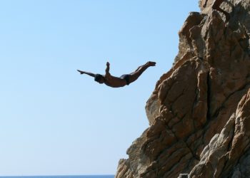 La Quebrada, ícono de Acapulco, celebra 88 años de historia