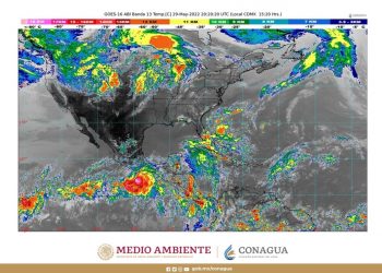 Agatha se intensifica a huracán categoría 2 en el Pacífico mexicano