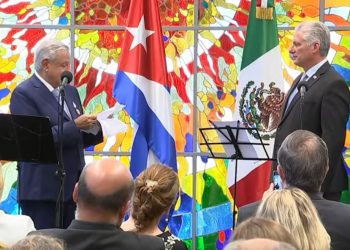 Propone AMLO en Cuba la integración de América en esquema similar a la Unión Europea y sustitución de la OEA