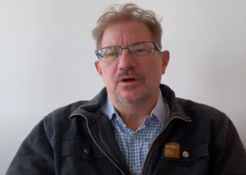 Reaparece en redes sociales Andrés Roemer, afirma le están fabricando pruebas