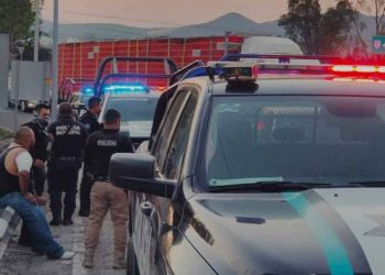Reportan asalto masivo en carretera de Querétaro: más de 300 automovilistas fueron emboscados