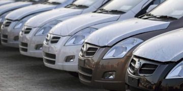 Cae producción de autos en abril; exportaciones suben: INEGI