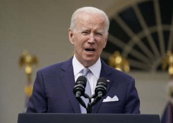 Biden afirma ante críticas que la inflación es su mayor prioridad nacional