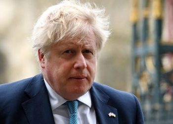 En vísperas de las elecciones locales, Johnson se declara un político honrado