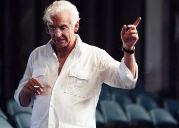 Bradley Cooper aparece caracterizado del músico Leonard Bernstein
