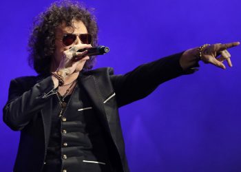 Enrique Bunbury cancela gira, anticipando su retiro
