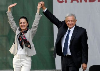 AMLO respalda a Claudia Sheinbaum tras rechazar peritaje de DNV sobre la L12