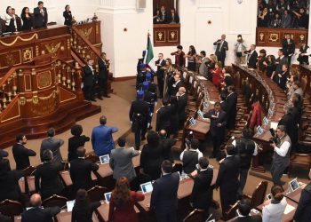 Congreso de la CDMX aprobó en lo general reforma para eliminar áreas del IECM; continúa la discusión en lo particular