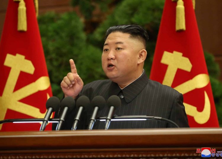 Pyongyang (Korea, Democratic People''s Republic Of), 29/06/2021.- A photo released by the official North Korean Central News Agency (KCNA) shows North Korean leader Kim Jong-un speaking during an enlarged meeting of the Political Bureau of the Central Committee of the Workers' Party of Korea (WPK) at the office building of the Party Central Committee in Pyongyang, North Korea, 29 June 2021 (issued 30 June 2021). According to KCNA, Kim Jong-un presided over the meeting to deal with some leading officials' dereliction of duty in implementing the major policy tasks of the Party and the state and to provide a fresh turning point in the personnel administration within the Party. EFE/EPA/KCNA EDITORIAL USE ONLY