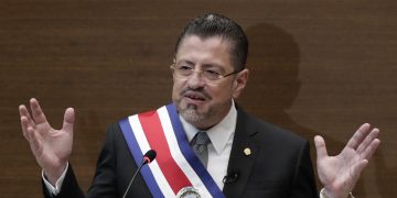 Rodrigo Chaves inició su mandato como presidente de Costa Rica