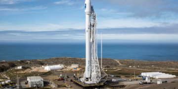 Misión de vuelo compartido de SpaceX tiene también un propósito funerario