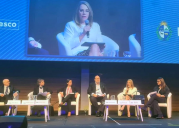Presidenta del Inai pide ante la Unesco mejorar protección a periodistas