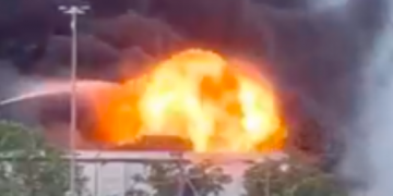 Fuerte incendio se registró cerca del aeropuerto de Ginebra